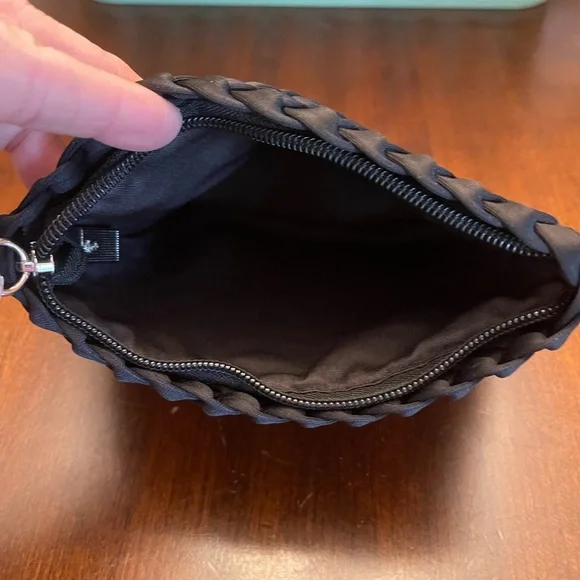 Set of 3 Different Size Wristlets/Pounches - Picture 10 of 10